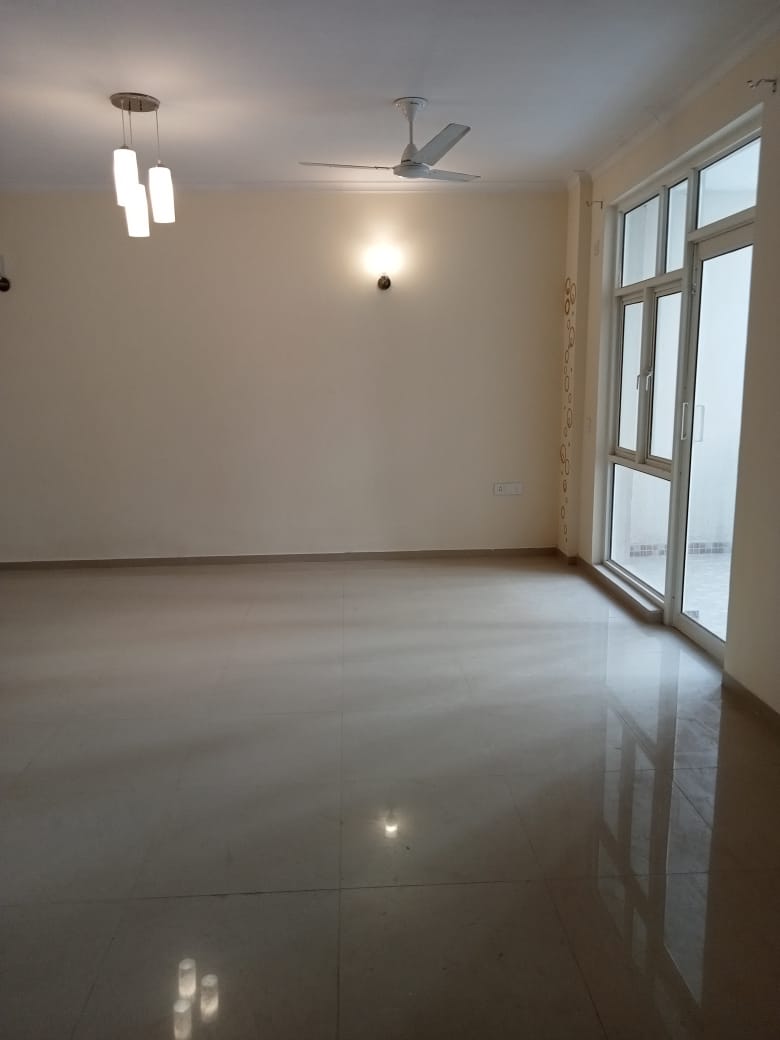 3 BHK + Servant Room 1775 Sq.Ft. Apartment in Omaxe Waterscapes