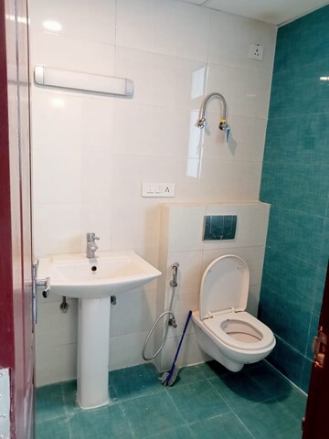 Bathroom in 3 BHK Apartment at Omaxe Waterscapes, Gomti Nagar – for Sale