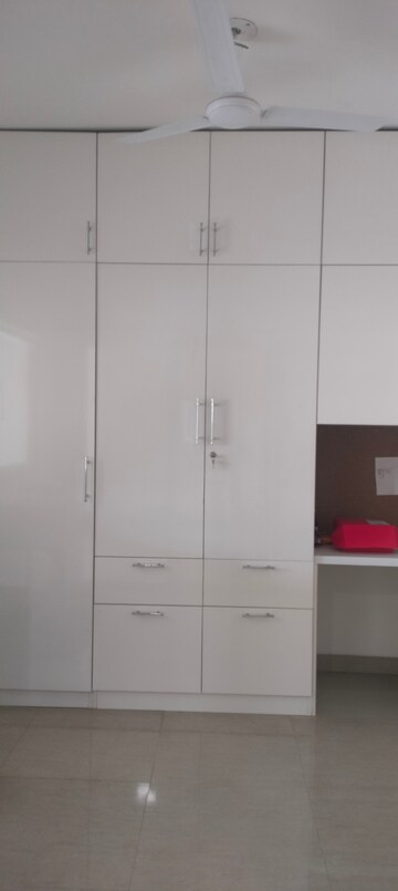 Floor Plan in 3 BHK Apartment at Emaar Emerald Floors Premier, Sector 65 – for Rent