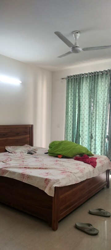 Bedroom in 3 BHK Apartment at Emaar Emerald Floors Premier, Sector 65 – for Rent