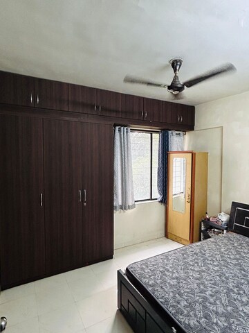 Bedroom in 2 BHK Apartment at Karve Nagar – for Rent