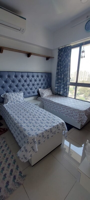 Bedroom in 3 BHK Apartment at Shapoorji Pallonji Vicinia, Powai – for Rent