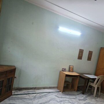 Master Bedroom in 2.5 BHK Villa at Sector 21 – for Rent