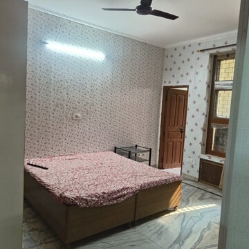 Bedroom in 2.5 BHK Villa at Sector 21 – for Rent