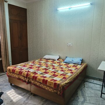 Bedroom in 2.5 BHK Villa at Sector 21 – for Rent