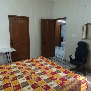 2.5 BHK Villa For Rent in Sector 21
