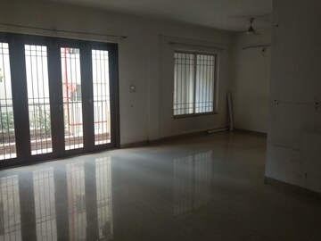 Living Room in 2.5 BHK Apartment at Gokhale Rahulkunj, Rambaug Colony – for Rent