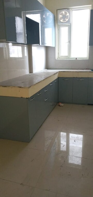 2 BHK Apartment For Rent in Pyramid Heights, Sector 85