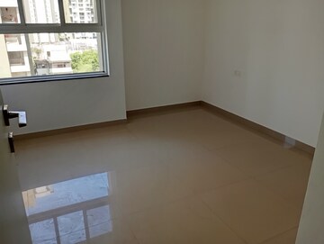 Room in 3 BHK Apartment at Godrej Greens, Undri – for Rent