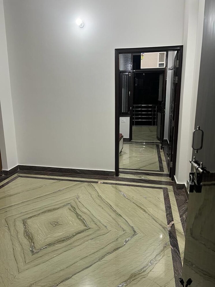 Master Bedroom, uttam nagar 1 Bedroom 65 Sq.Yd. Builder Floor In Uttam Nagar Delhi 8485626