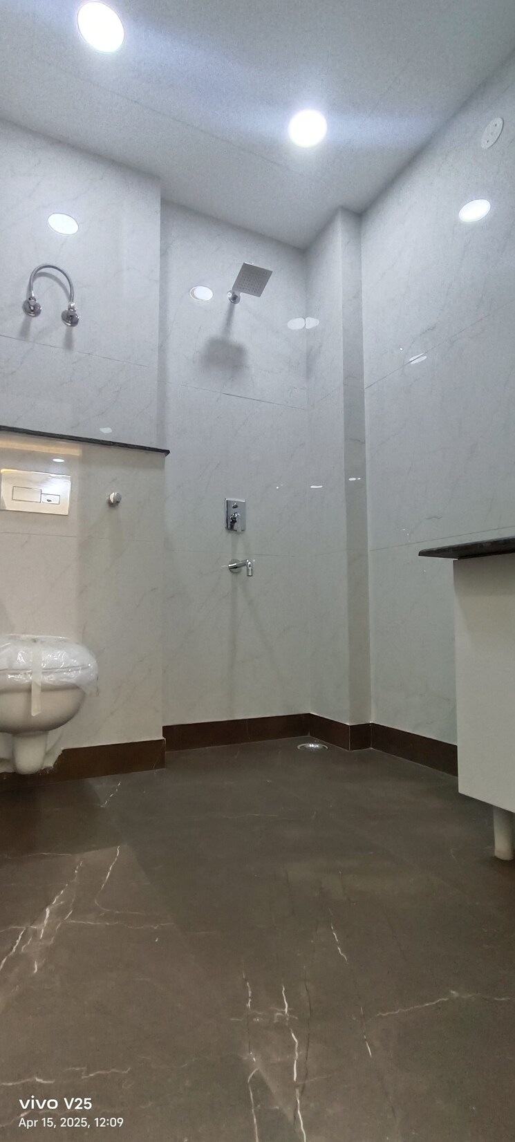 Bathroom, tirupati-complex-vaishali 4 Bedroom 2200 Sq.Ft. Builder Floor In Vaishali Sector 3 Ghaziabad 8485716