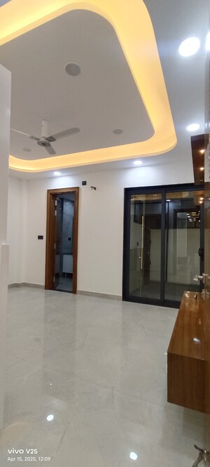 Room in 4 BHK Builder Floor at Tirupati Complex Vaishali, Vaishali Sector 3 – for Sale