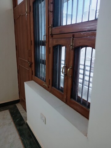 Room in 2 BHK Builder Floor at Sector 46 – for Rent