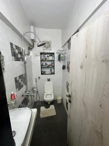 Bathroom in 4 BHK Apartment at Shams Palace, Bandra West – for Rent