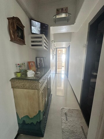Living Room in 4 BHK Apartment at Shams Palace, Bandra West – for Rent