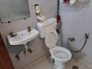 Master Bedroom in 5 BHK Independent House at RWA Apartments Sector 50, Sector 50 – for Sale