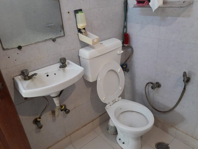 Master Bedroom, rwa-apartments-sector-50 5 Bedroom 162 Sq.Mt. Independent House In Sector 50 Noida 8485735