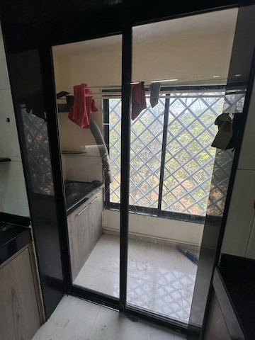  4 BHK Apartment at Suchidham Complex, Goregaon East – for Rent
