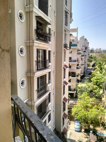 Master Bedroom in 2 BHK Apartment at Raviraj Camellia, Wanwadi – for Rent