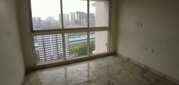 Room in 3 BHK Apartment at Raheja Ridgewood, Goregaon East – for Rent