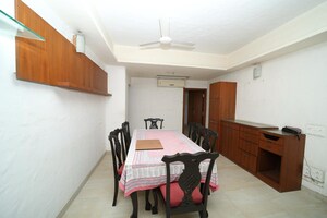 Living Room in 2 BHK Apartment at Jodhpur Park – for Sale