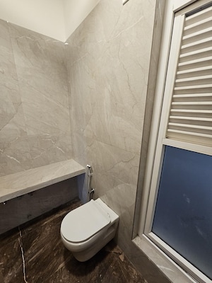 Attached Bathroom in 1 BHK Apartment at Kandivali West – for Sale