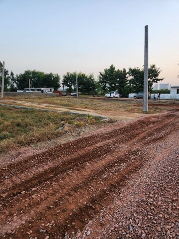  Plot For Sale in Noida Central
