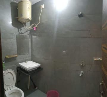 Attached Bathroom in 3 BHK Apartment at Sunshine Enclave, Vip Road – for Rent