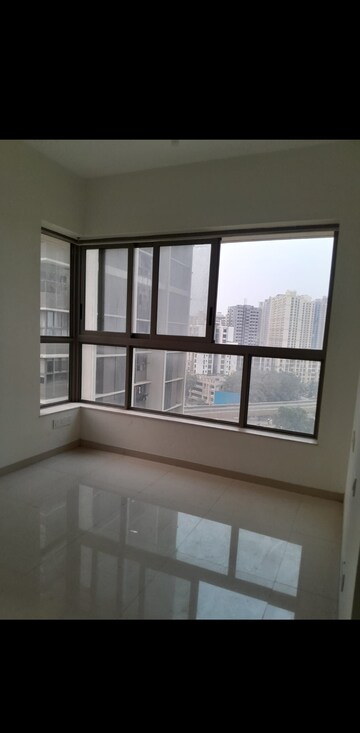 Master Bedroom in 2 BHK Apartment at Kalpataru Paramount, Kapur Bawdi – for Rent
