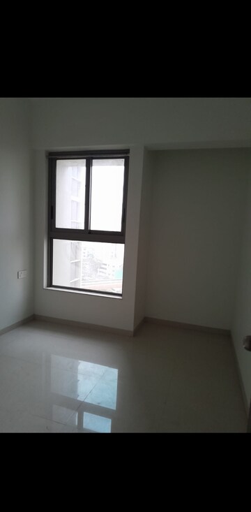 Master Bedroom in 2 BHK Apartment at Kalpataru Paramount, Kapur Bawdi – for Rent