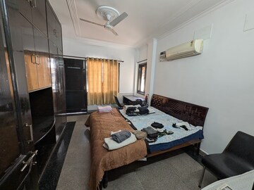 Living Room in 3 BHK Builder Floor at Sector 46 – for Rent