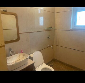 Bathroom in 3 BHK Builder Floor at SAS Tower, Sector 38 – for Rent