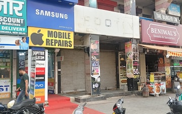 Shop For Rent in Vikas Puri