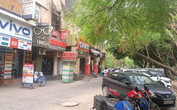 Shop For Rent in Vikas Puri