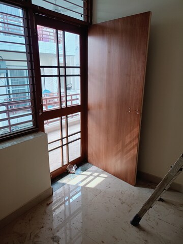 Room in 2 BHK Builder Floor at Sector 46 – for Rent