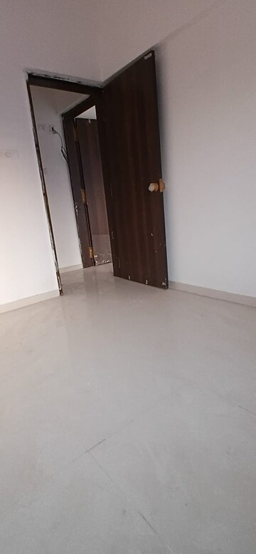 Room in 2 BHK Apartment at Roshan Milestone, Tathawade – for Rent