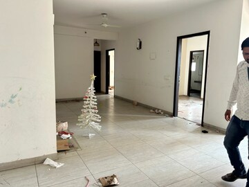Room in 3 BHK Apartment at ABA Cleo County, Sector 121 – for Rent