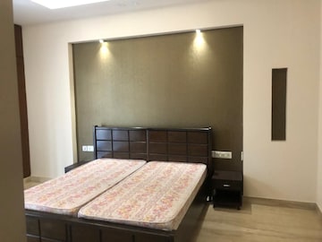 Bedroom in 3 BHK Builder Floor at Sector 25 – for Rent