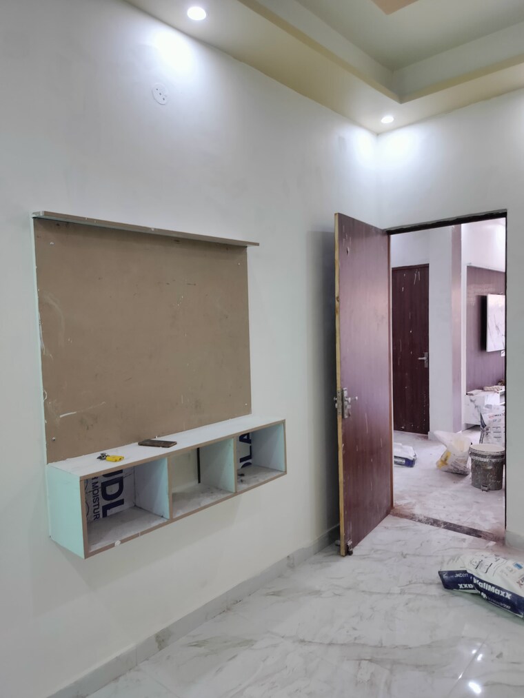 Room, prestigious-friends-colony 4 Bedroom 95 Sq.Yd. Independent House In Rasulpur Ghaziabad 8486394