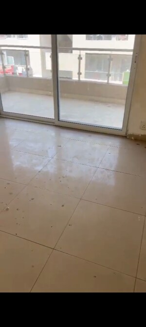 Room in 2 BHK Apartment at Gaurs Cascades, Raj Nagar Extension – for Sale