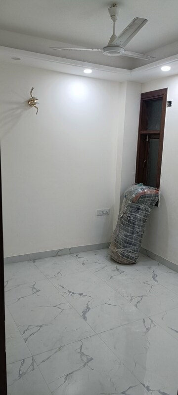 Room in 3 BHK Builder Floor at Khirki Extension – for Rent