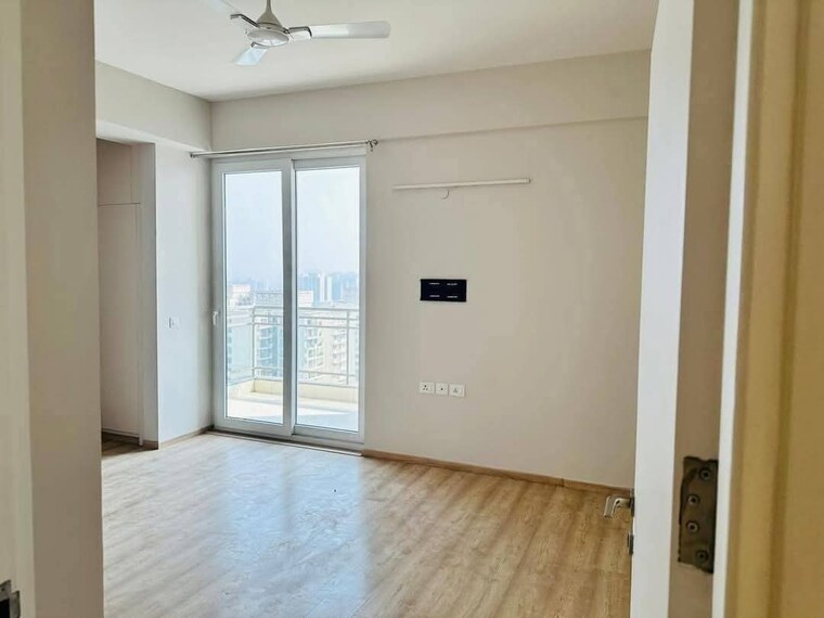 Room, dlf-the-ultima 3 Bedroom 2100 Sq.Ft. Apartment In Sector 81 Gurgaon 8486608