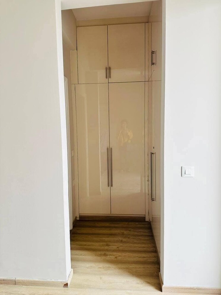 Room, dlf-the-ultima 3 Bedroom 2100 Sq.Ft. Apartment In Sector 81 Gurgaon 8486608