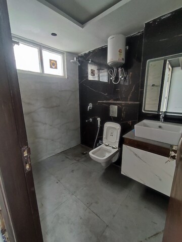 Kitchen in 3 BHK Builder Floor at Sector 25 – for Rent