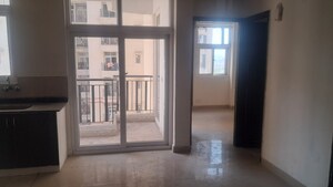 Room in 2.5 BHK Apartment at Amrapali Princely Estate, Sector 76 – for Sale