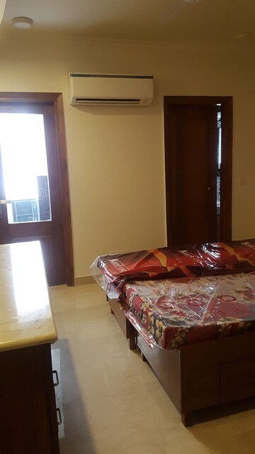 Bedroom in 6 BHK Builder Floor at South Extension ii – for Rent