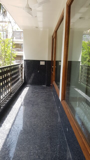Balcony in 6 BHK Builder Floor at South Extension ii – for Rent