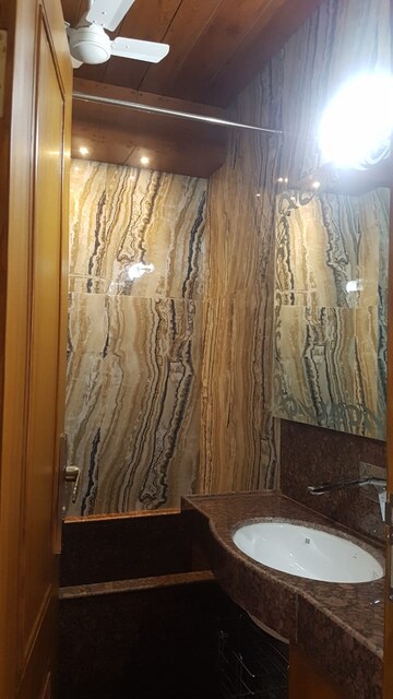 Bedroom in 6 BHK Builder Floor at South Extension ii – for Rent