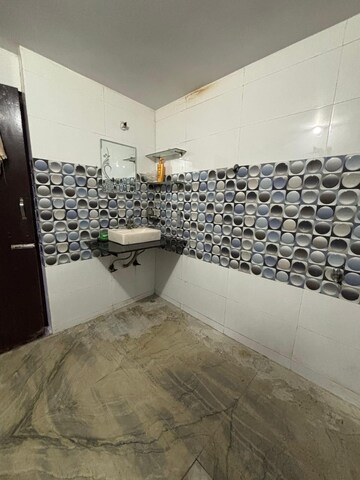 Attached Bathroom in 3 BHK Apartment at Sector 17, Dwarka – for Rent
