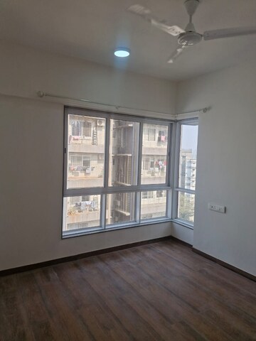 2 BHK Apartment For Sale in Godrej Emerald, Ghodbunder Road
